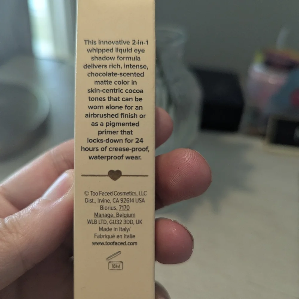 NEW Too Faced 24 hr Velvet Chocolate Matte Eyeshadow - Cocoa Cream